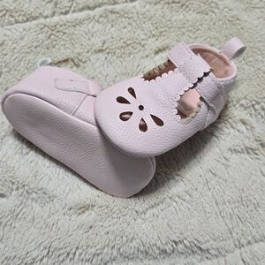 Pink Daisy T Strap First Steps Leather Mocs Crib Shoe, 3, 6m-9m